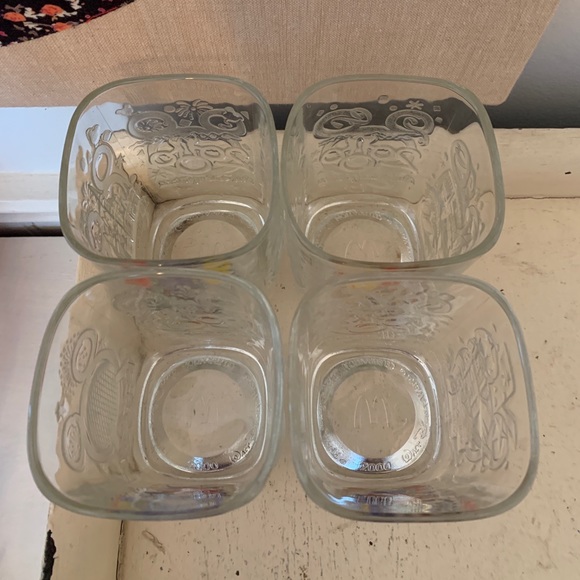 Vintage Walt Disney World Mickey Mouse Collectable Glassware Set of 4 - Picture 11 of 11